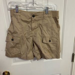 Lee women’s Khaki shorts in size small